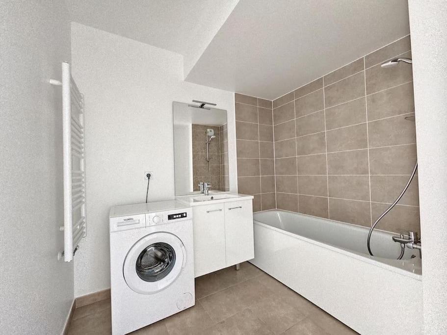 Charme Citadin Apartment Villemomble Exterior photo