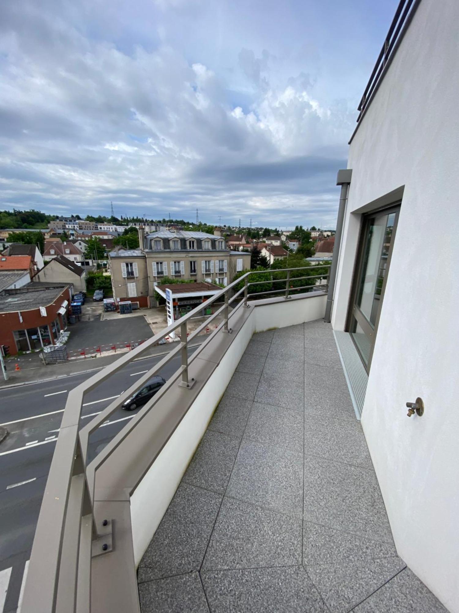 Charme Citadin Apartment Villemomble Exterior photo