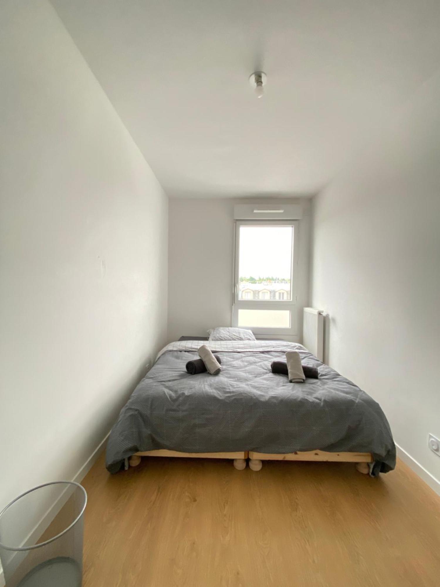 Charme Citadin Apartment Villemomble Exterior photo