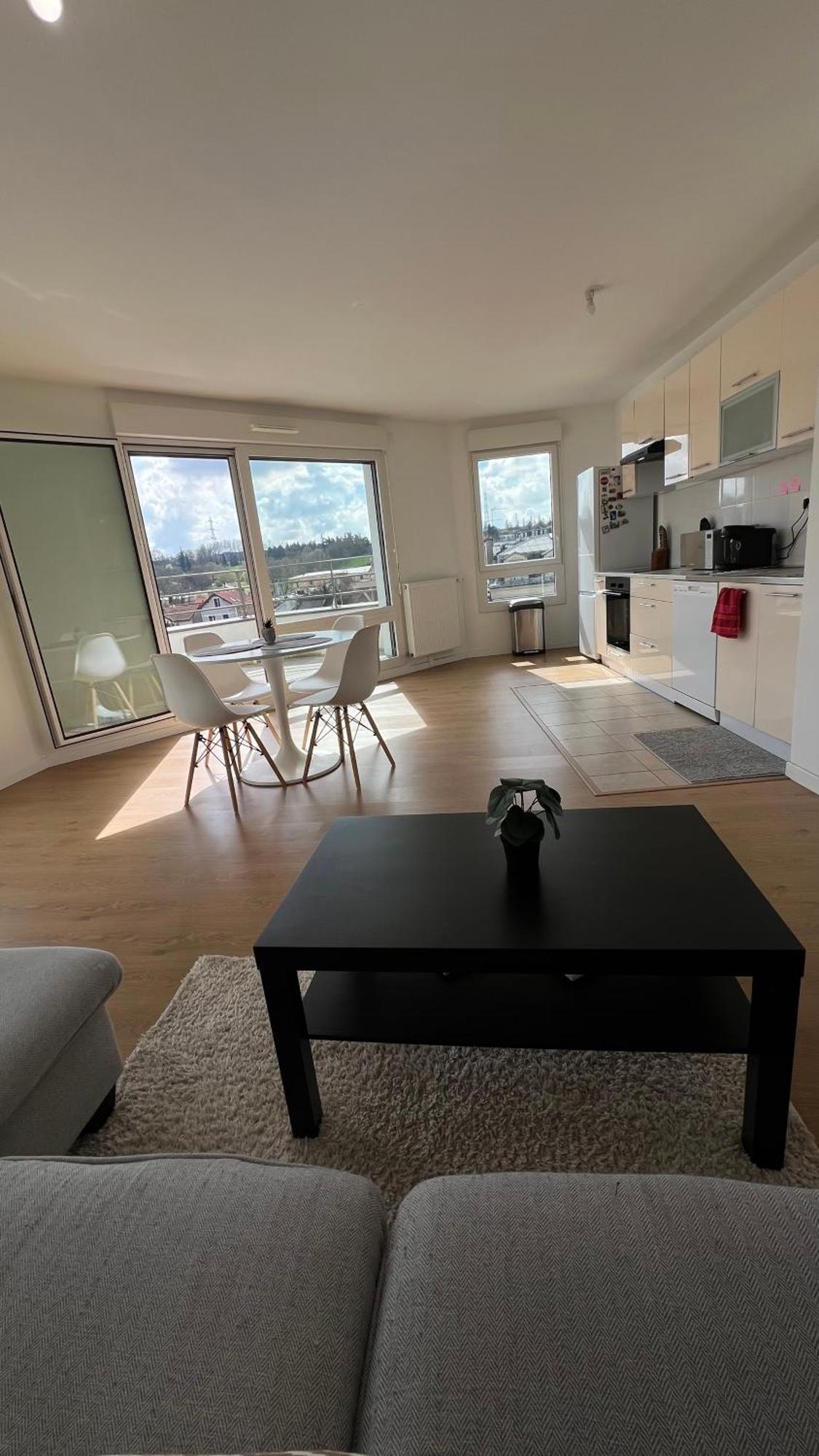 Charme Citadin Apartment Villemomble Exterior photo